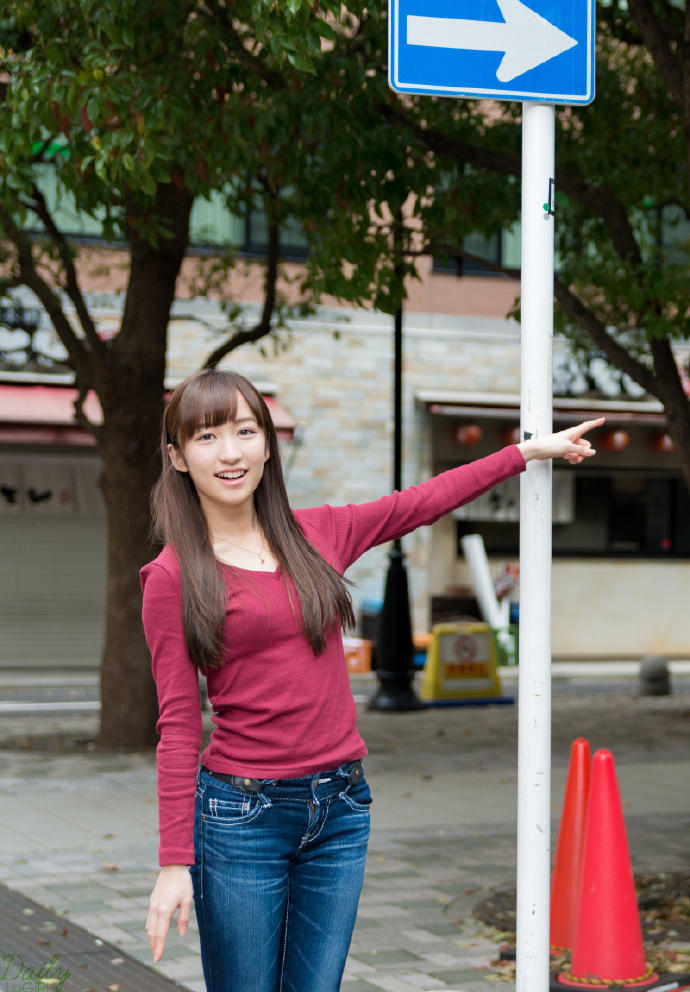 清水芙蓉般的纯朴女生 山木梨沙