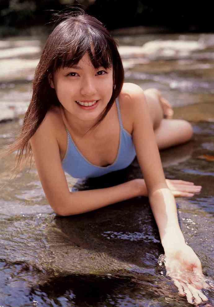 10年后的弥海砂！日本贫乳女神户田惠梨香